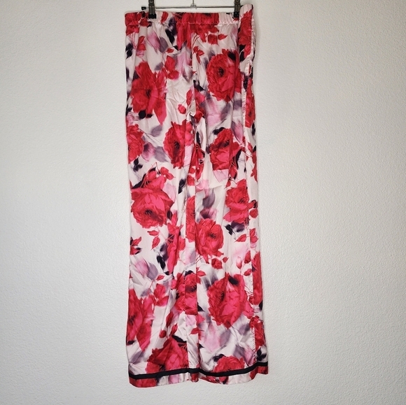 Victoria Secret Red Floral Satin Pajamas Set M - Picture 7 of 8